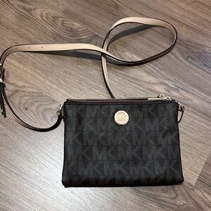 Michael Kors Fulton crossbody purse